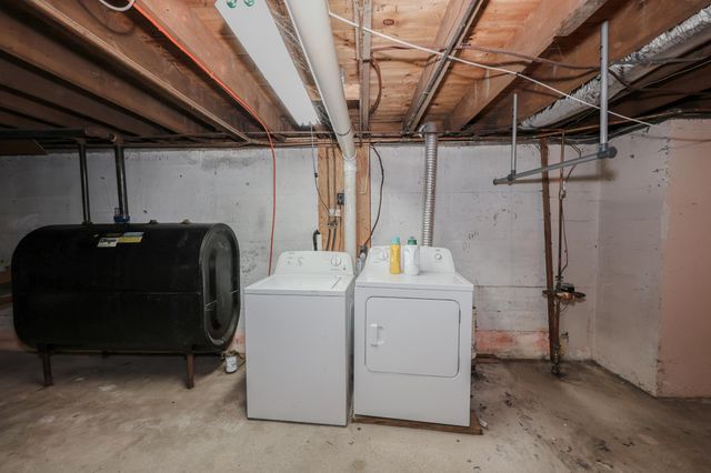 328 S Mammoth Road, Manchester, NH 03109