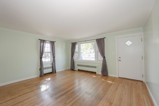 328 S Mammoth Road, Manchester, NH 03109
