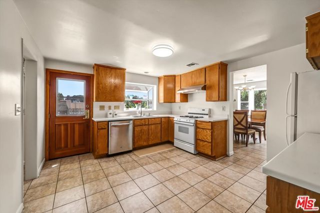 2326 Arthur Street, Los Angeles, CA 90065