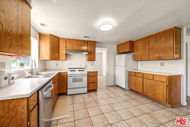 2326 Arthur Street, Los Angeles, CA 90065