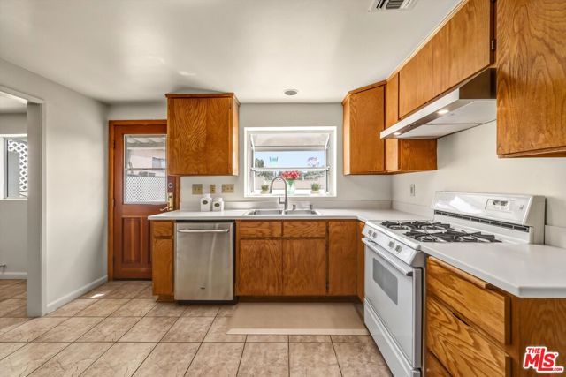 2326 Arthur Street, Los Angeles, CA 90065