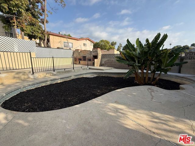 2326 Arthur Street, Los Angeles, CA 90065