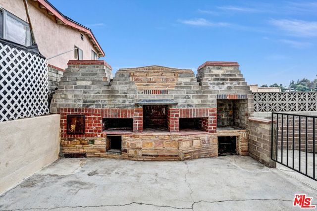 2326 Arthur Street, Los Angeles, CA 90065