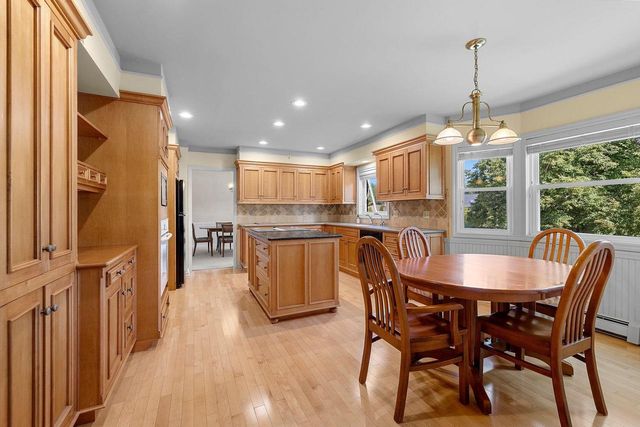 180 ROSEMONT DRIVE, Green Bay, WI 54301