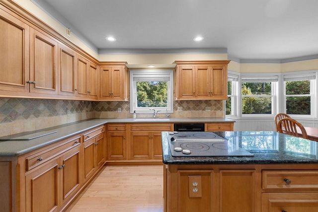 180 ROSEMONT DRIVE, Green Bay, WI 54301