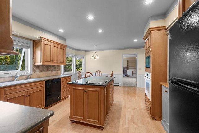 180 ROSEMONT DRIVE, Green Bay, WI 54301