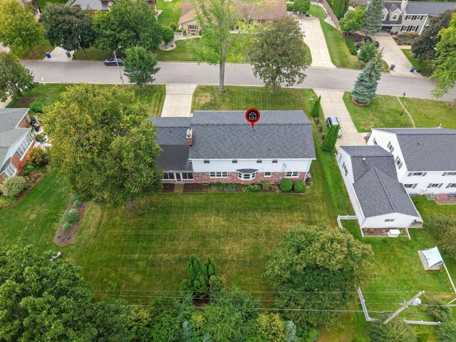 180 ROSEMONT DRIVE, Green Bay, WI 54301