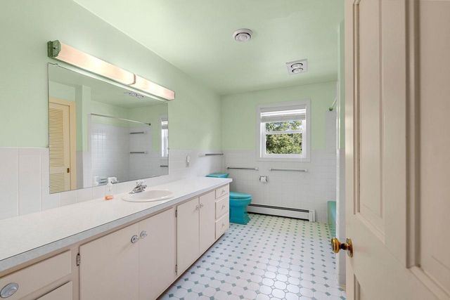 180 ROSEMONT DRIVE, Green Bay, WI 54301