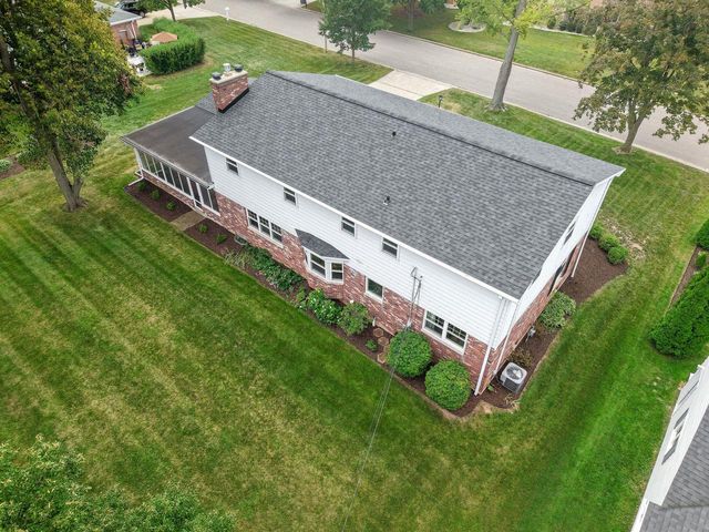 180 ROSEMONT DRIVE, Green Bay, WI 54301