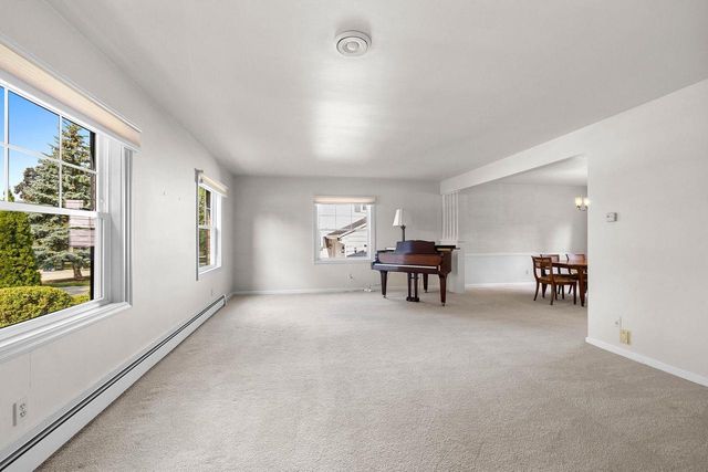 180 ROSEMONT DRIVE, Green Bay, WI 54301