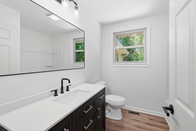 3218 Moorewood Dr, Nashville, TN 37207