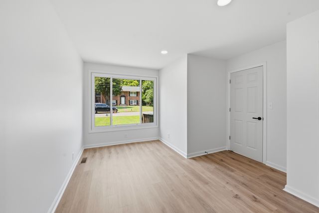 3218 Moorewood Dr, Nashville, TN 37207