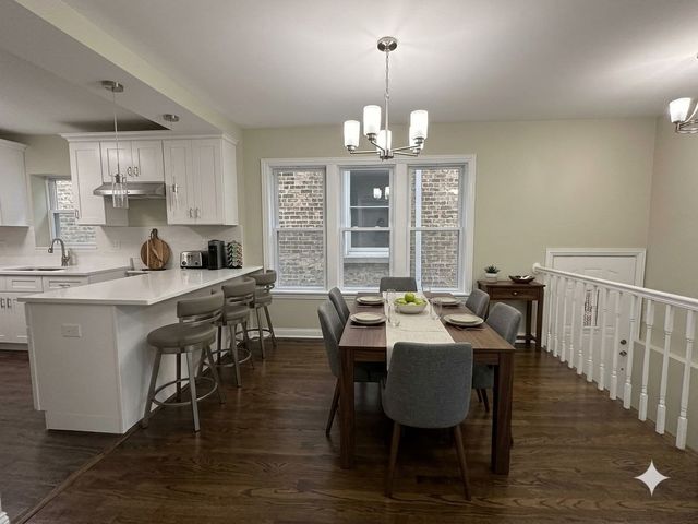6525 S Fairfield Avenue, Chicago, IL 60629
