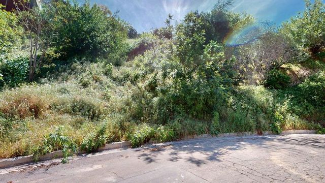 3810 Knobhill Drive, Sherman Oaks, CA 91423