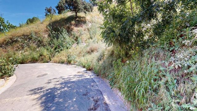 3810 Knobhill Drive, Sherman Oaks, CA 91423