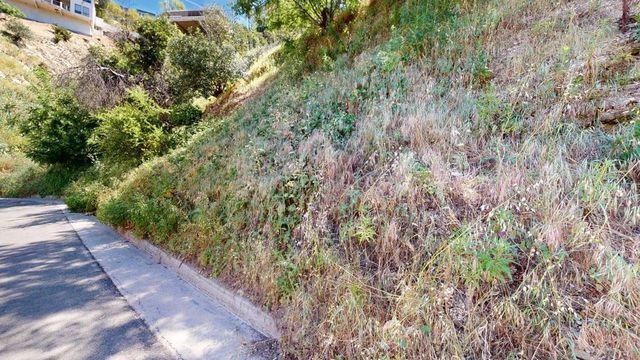 3810 Knobhill Drive, Sherman Oaks, CA 91423