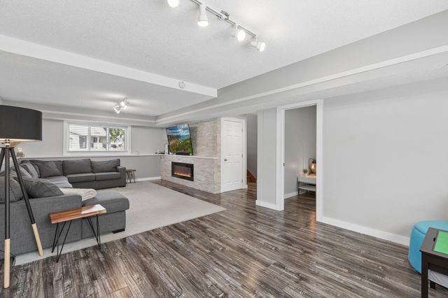 2513 93rd Way, Brooklyn Park, MN 55444