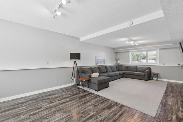 2513 93rd Way, Brooklyn Park, MN 55444