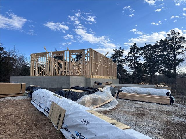 250 Crown Road, Diamond City, AR 72630