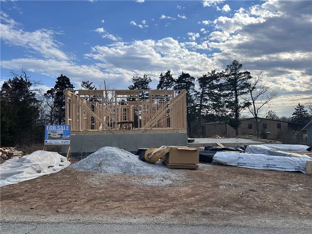 250 Crown Road, Diamond City, AR 72630