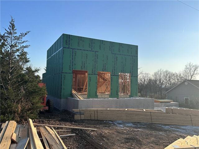 250 Crown Road, Diamond City, AR 72630