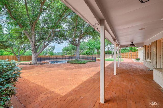 2305 Douglas Drive, San Angelo, TX 76904