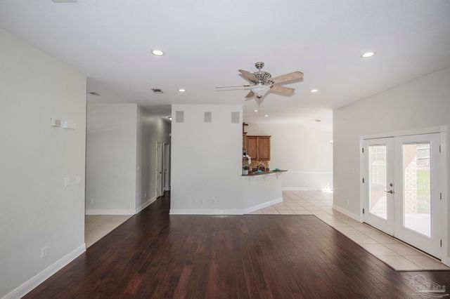 3310 Indian Hills Dr, Pace, FL 32571