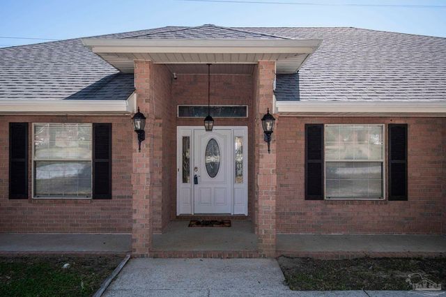 3310 Indian Hills Dr, Pace, FL 32571