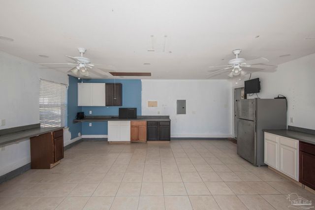 3310 Indian Hills Dr, Pace, FL 32571