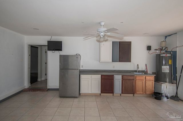 3310 Indian Hills Dr, Pace, FL 32571