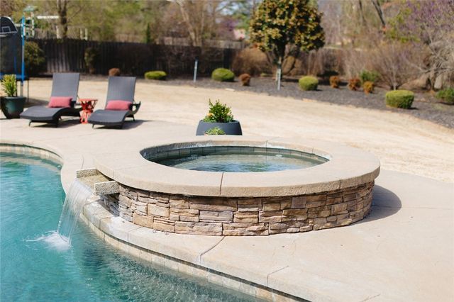 4109 Caerleon Circle, Bentonville, AR 72713