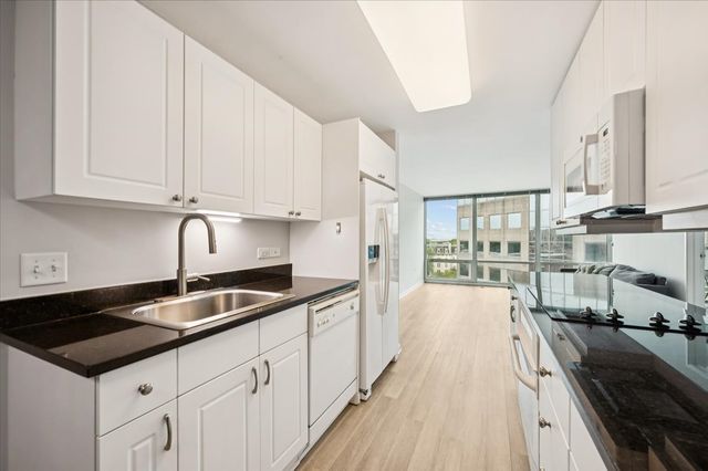 800 Elgin Road 1013, Evanston, IL 60201