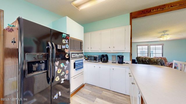 160 MOONLITE Drive, Satsuma, FL 32189