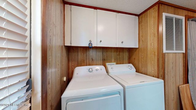 160 MOONLITE Drive, Satsuma, FL 32189