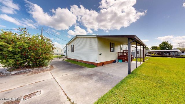 160 MOONLITE Drive, Satsuma, FL 32189