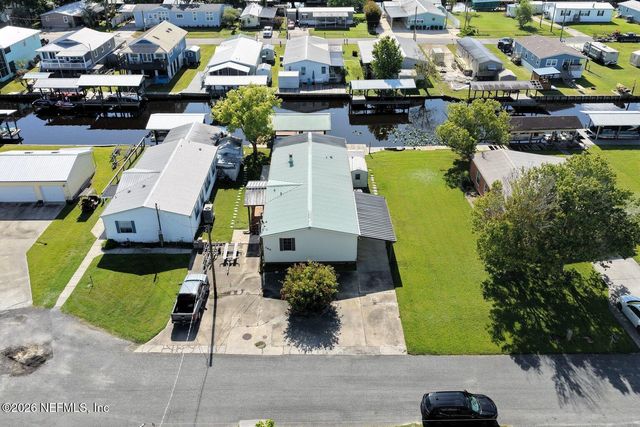 160 MOONLITE Drive, Satsuma, FL 32189
