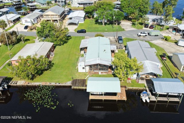 160 MOONLITE Drive, Satsuma, FL 32189