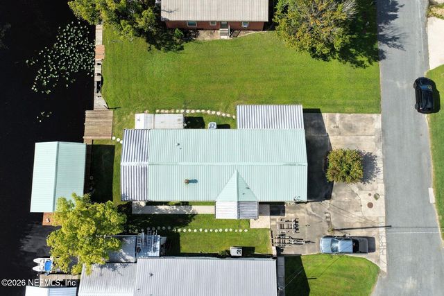160 MOONLITE Drive, Satsuma, FL 32189
