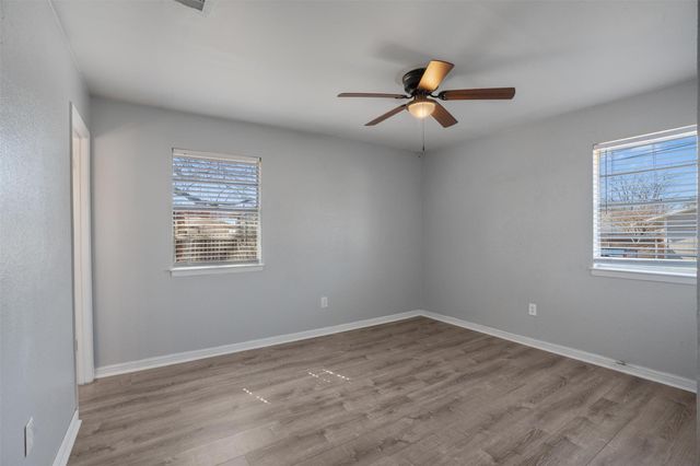 801 E Johnson ST, Burnet, TX 78611