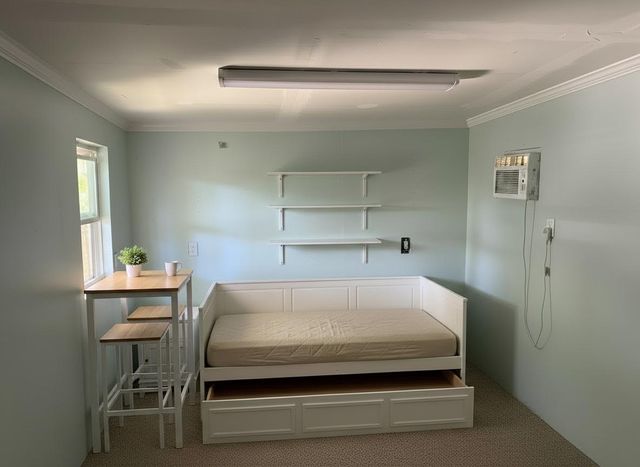 801 E Johnson ST, Burnet, TX 78611