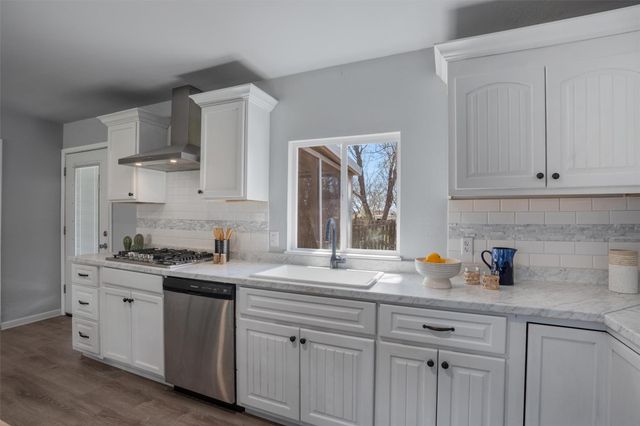 801 E Johnson ST, Burnet, TX 78611