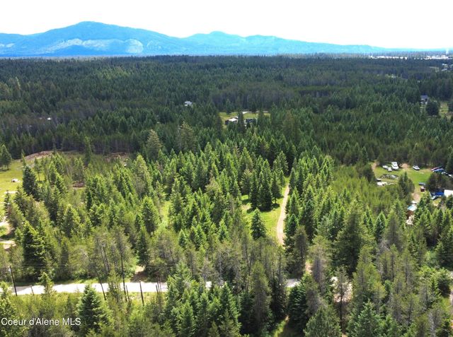 7248 E Honeysuckle Rd, Athol, ID 83801