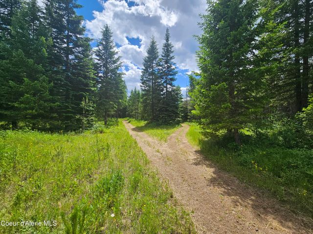 7248 E Honeysuckle Rd, Athol, ID 83801