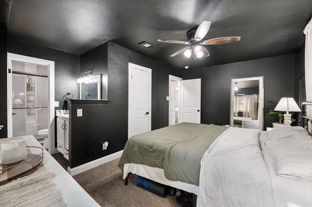 316 Wintercrest Road, Burleson, TX 76028