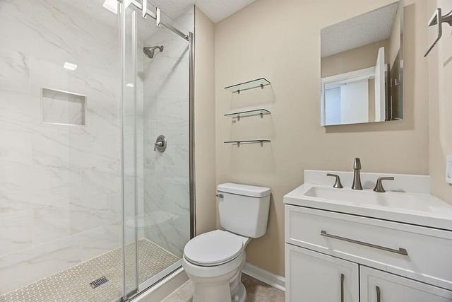 2132 Dunwoody Glen, Dunwoody, GA 30338