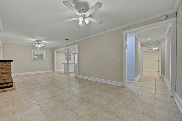 2132 Dunwoody Glen, Dunwoody, GA 30338