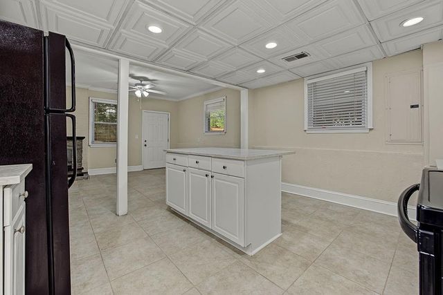 2132 Dunwoody Glen, Dunwoody, GA 30338