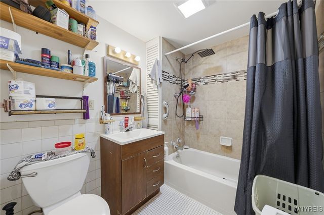 87 Princeton Place, Buffalo, NY 14210