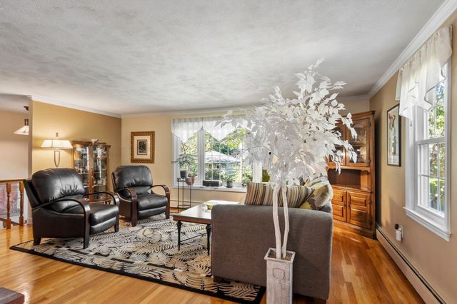 27 Third St, Maynard, MA 01754
