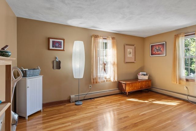 27 Third St, Maynard, MA 01754